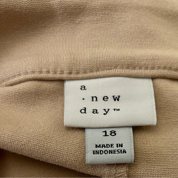 Women's High-Rise Slim Fit Retro Flare
Pull-On Pants - A New Day Tan NWOT - Picture 6 of 6